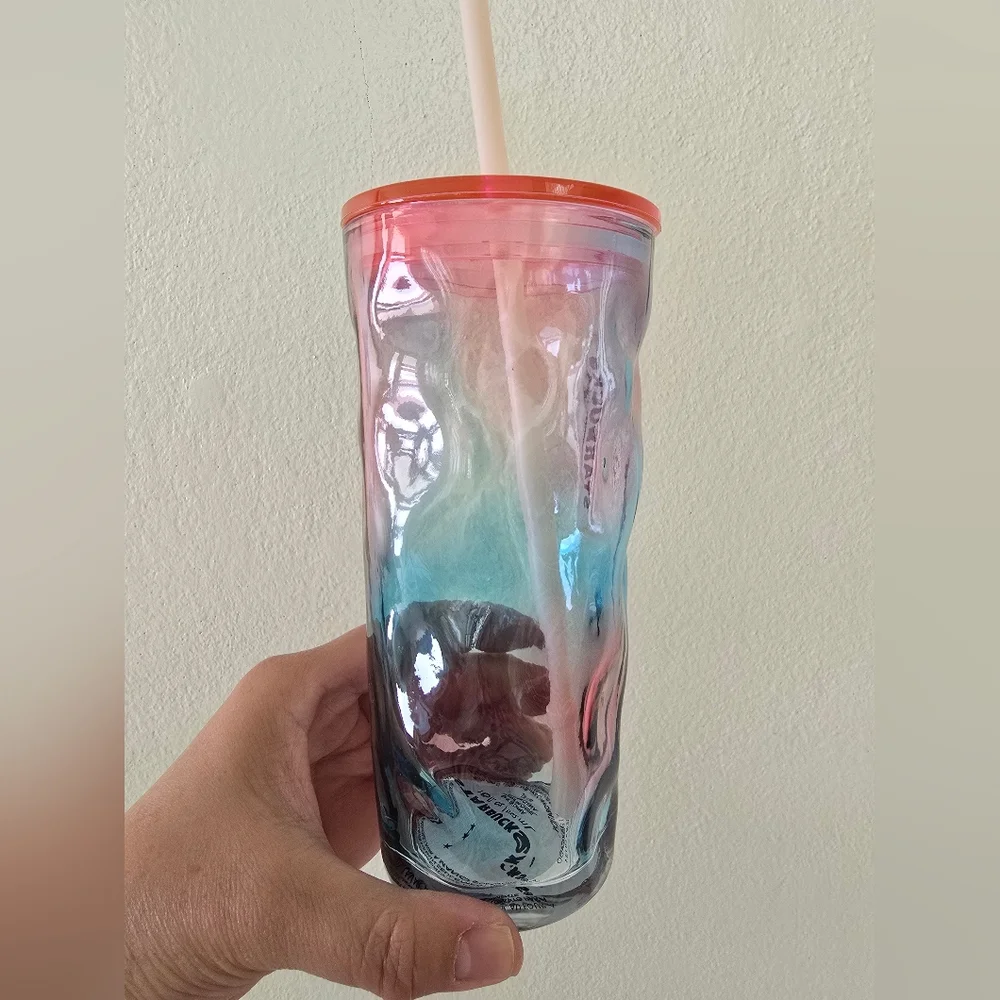 NWT Starbucks 2026 LATAM Gradient Glass Tumbler With Lid, 18 Oz